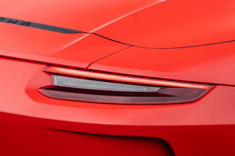 Детали экстерьера Porsche 911 Speedster (991) 2019 года  (NA) (фото 12 из 41)